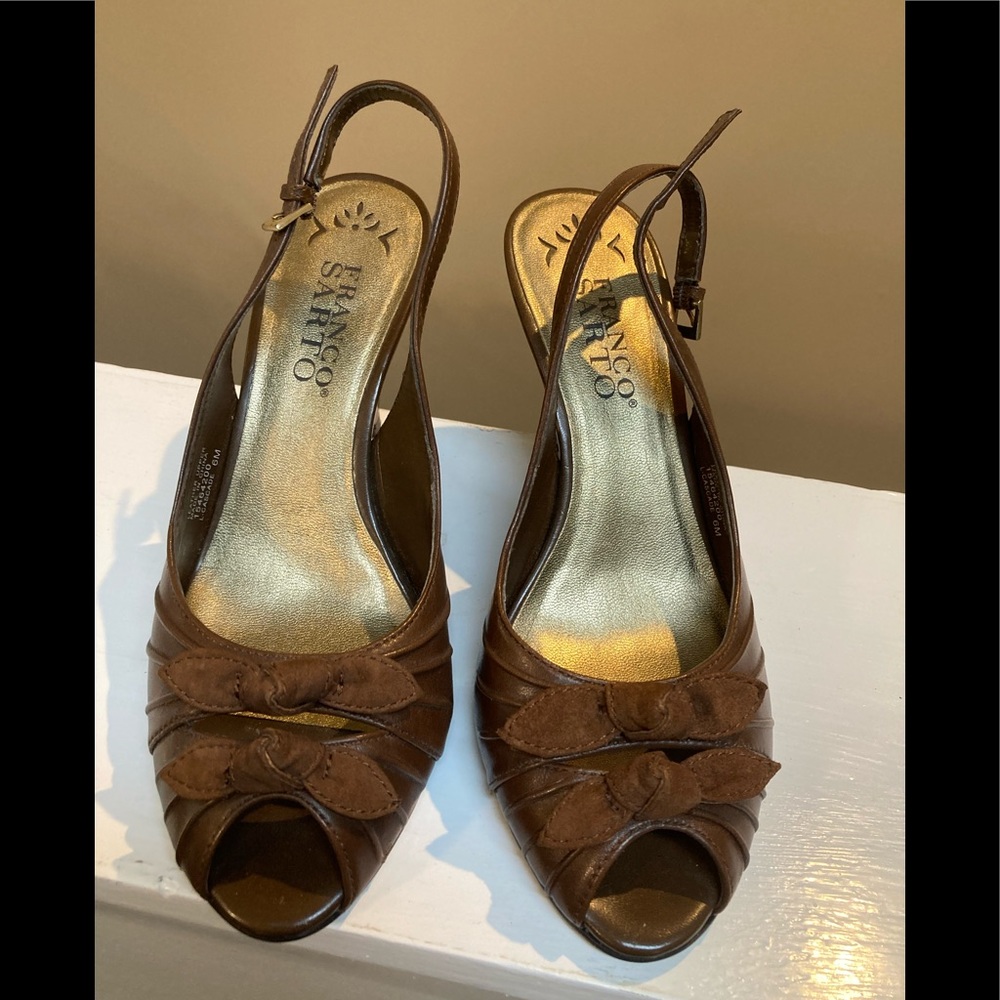 Franco Sarto Leather Slingbacks with Brown Suede Bows  size 6 Genuine Leather